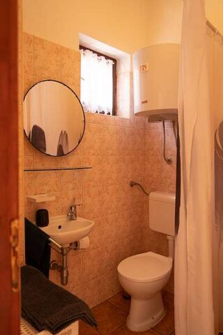 Indian-apartman-DSC08476155_DP_Venus A fürdőszoba, körtükörrel